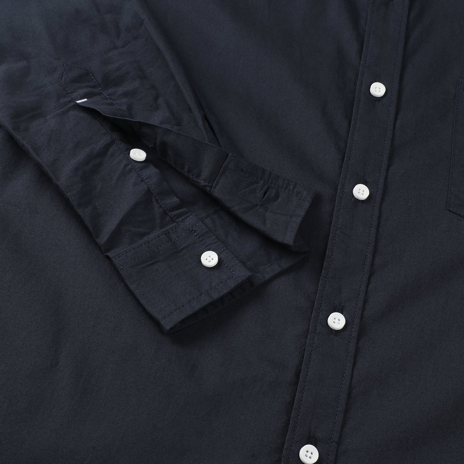 Men's Solid Slim Fit Shirt With Patch Pocket