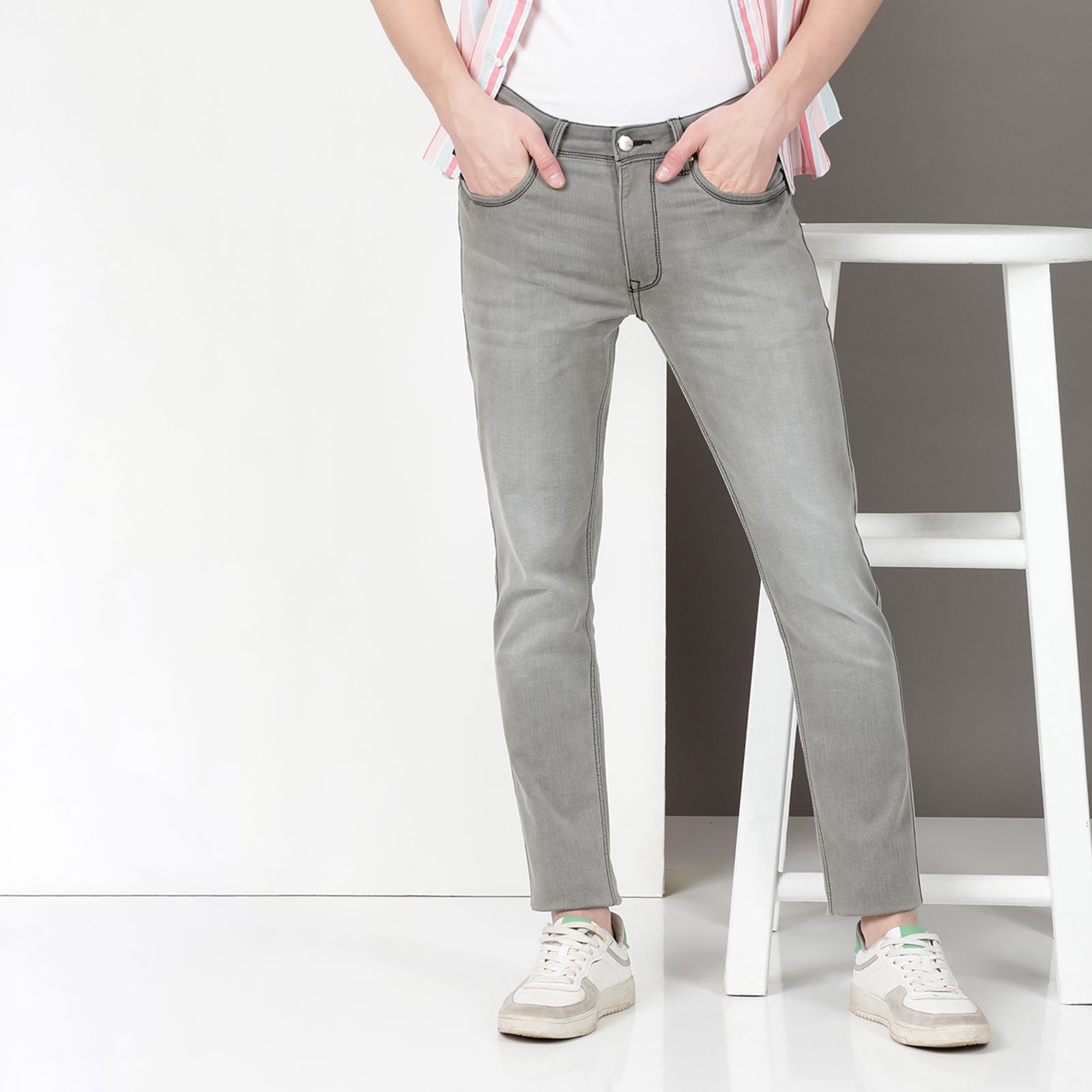 Heavy Dark Wash Black Midrise Slim Fit Jeans