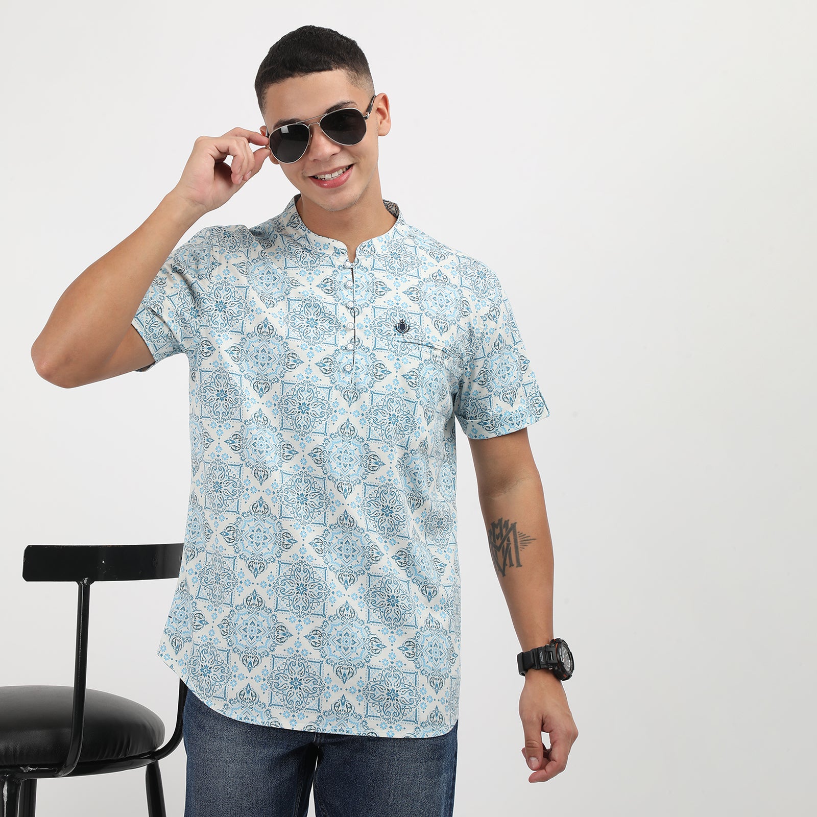 Men's Blue Coloured Floral Printed Half Sleeve Kurthi