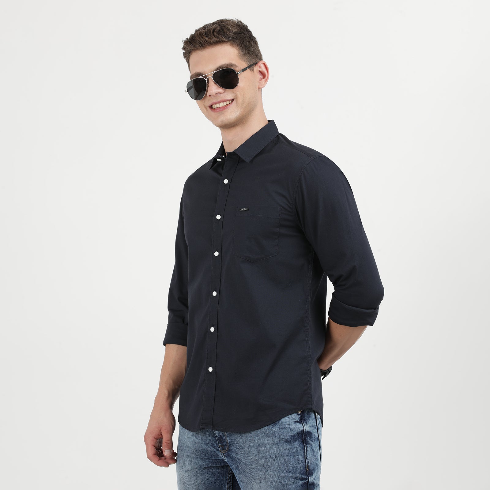 Men's Solid Slim Fit Shirt With Patch Pocket