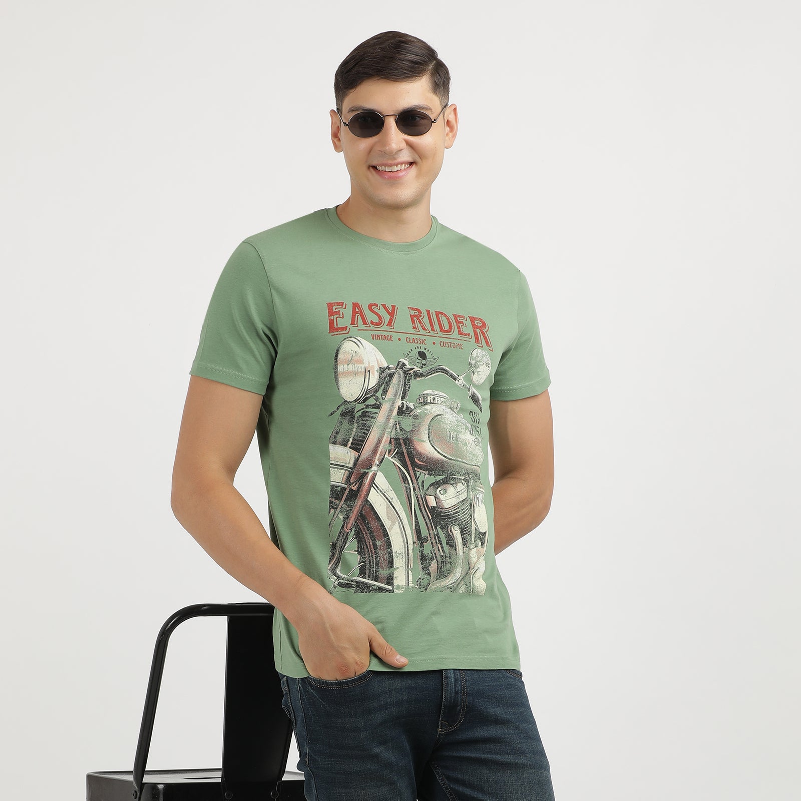 Men's Turf Green Easy Rider Vintage Classic Round Neck Printed T-Shirt
