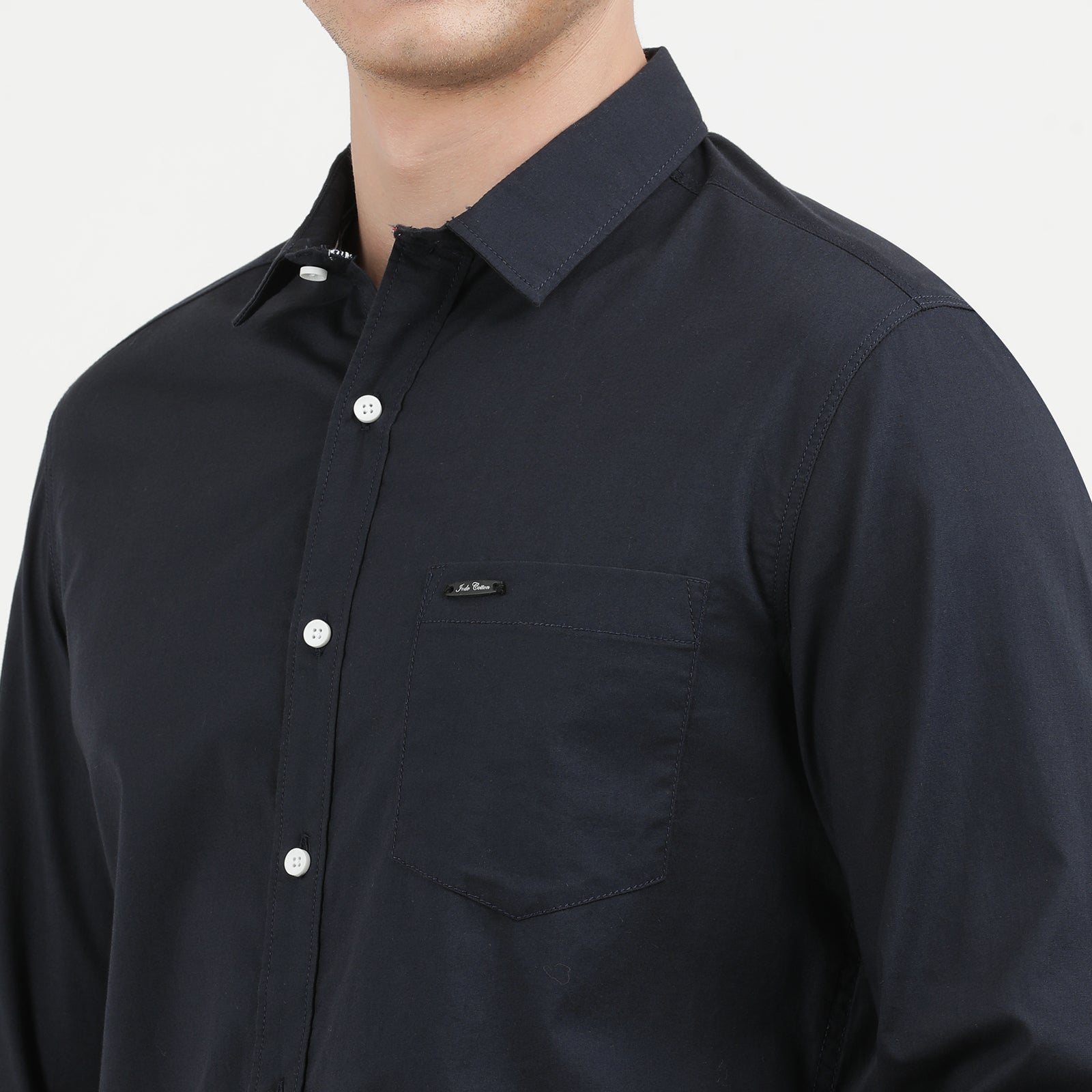 Men's Solid Slim Fit Shirt With Patch Pocket