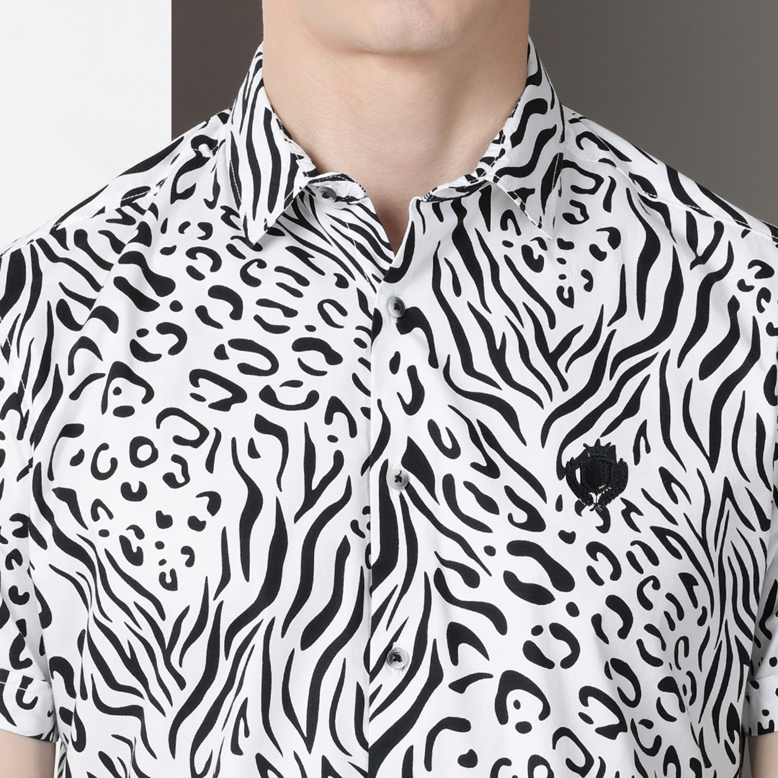 Indo Cotton Men's Black & White Print Half Sleeve Shirt