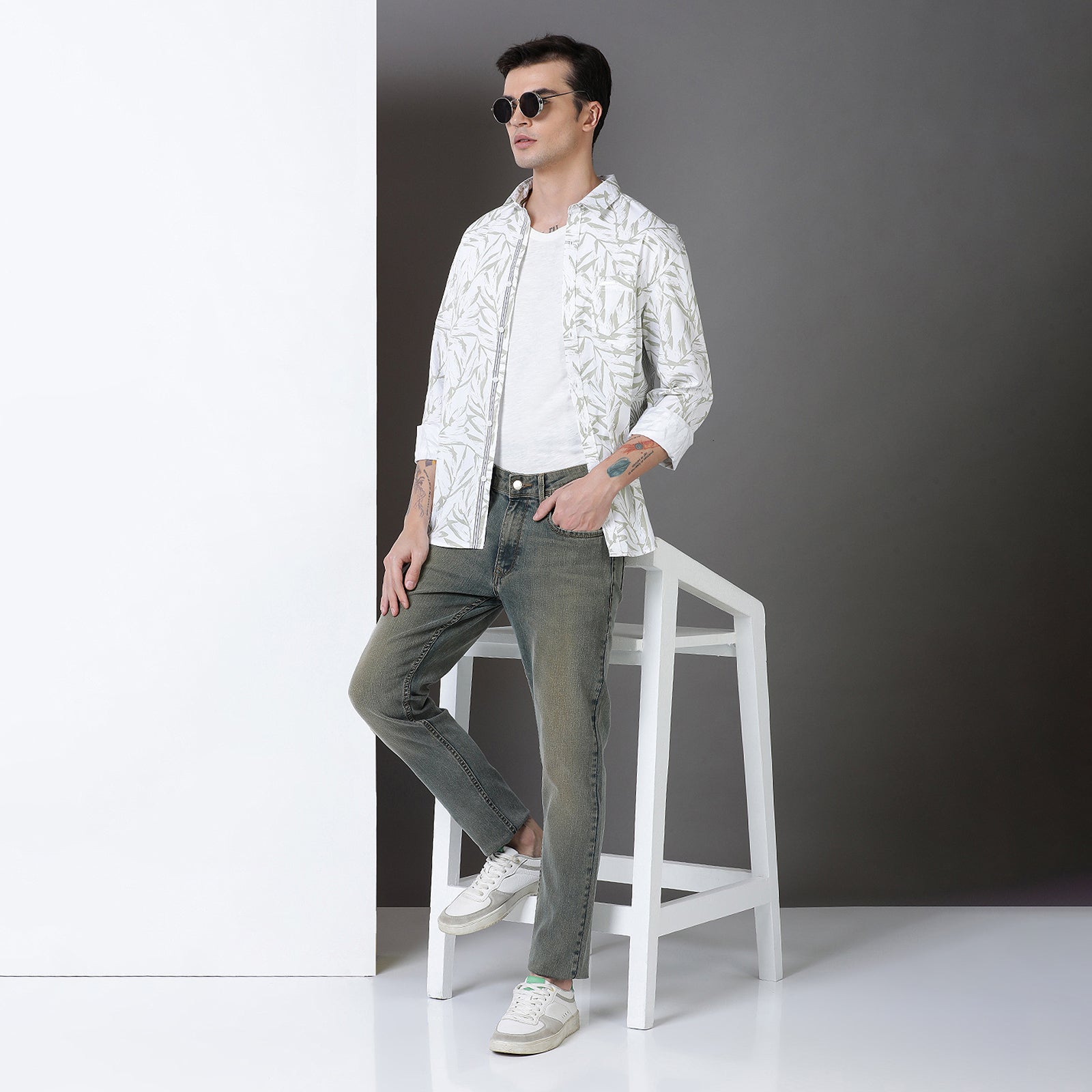 Heavy Dark Wash Navy Midrise Slim Fit Jeans