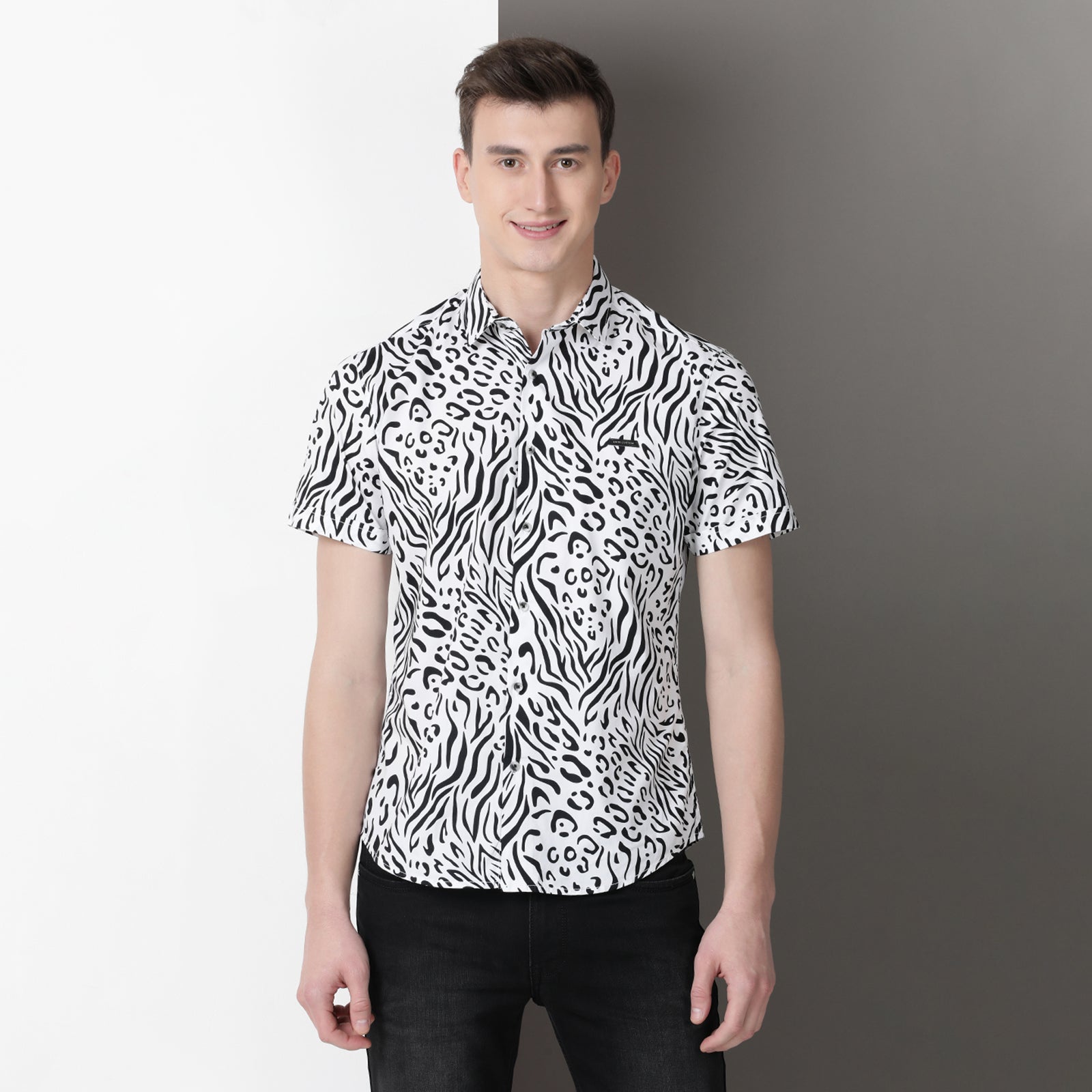 Black & White Print Half Sleeve Shirt