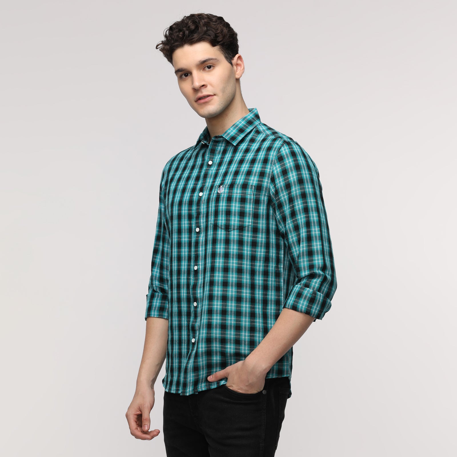 Men's Checkered Slim Fit Shirt With Patch Pocket