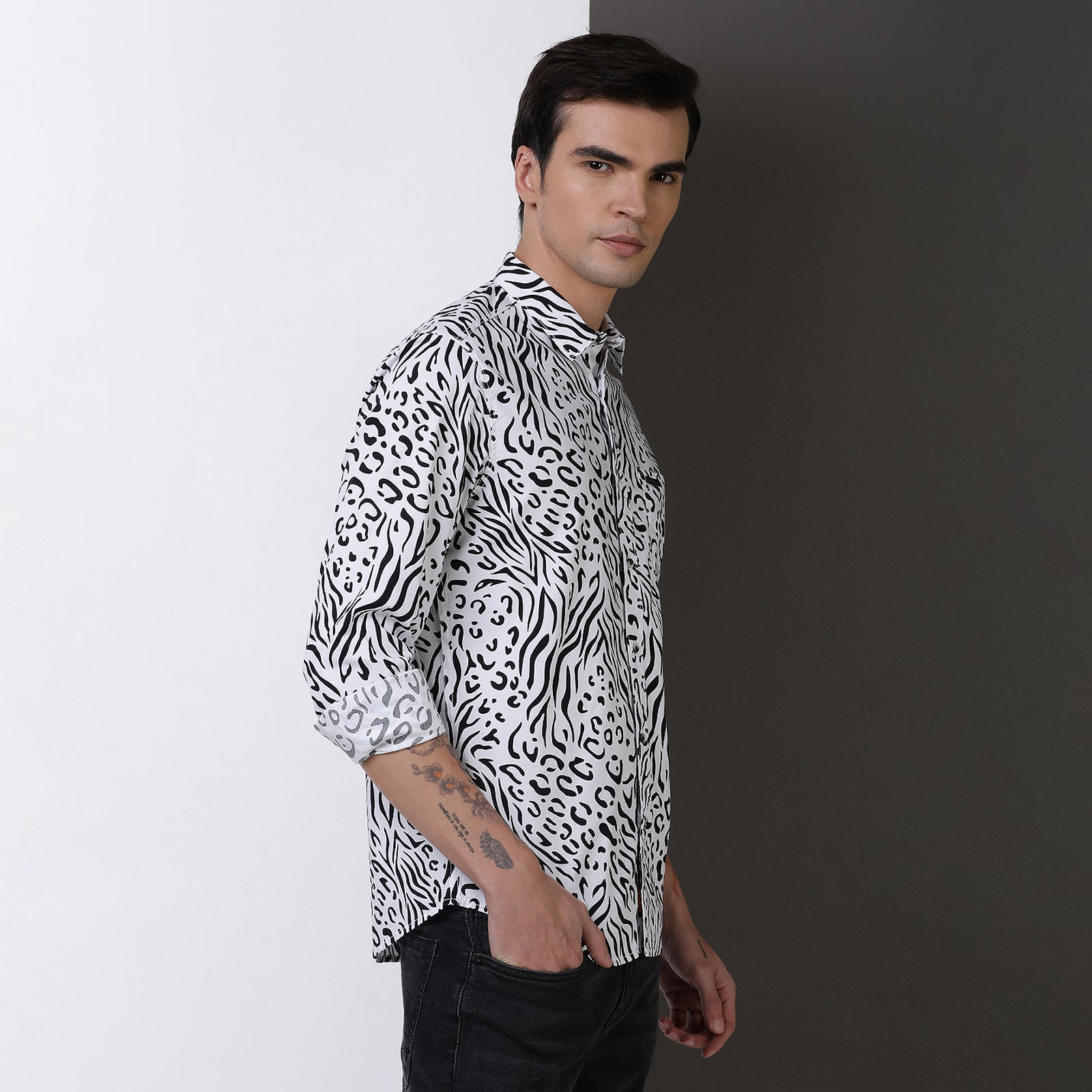 Black & White Printed Full Sleeve Shirt