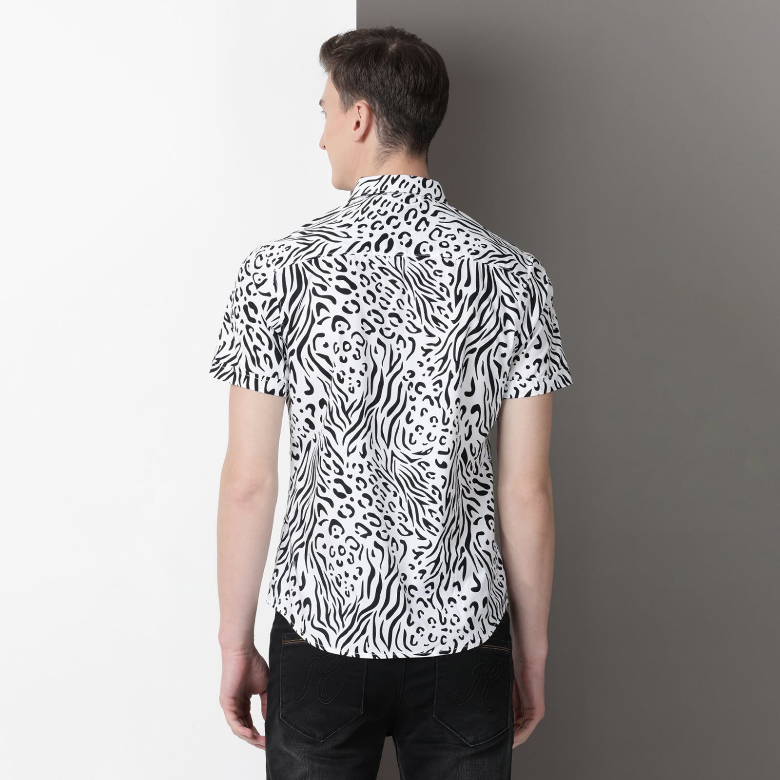 Black & White Print Half Sleeve Shirt