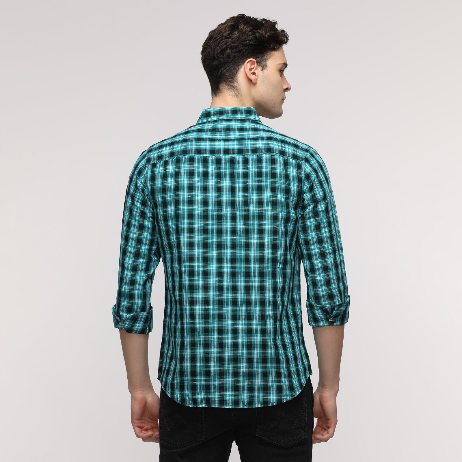 Men's Checkered Slim Fit Shirt With Patch Pocket