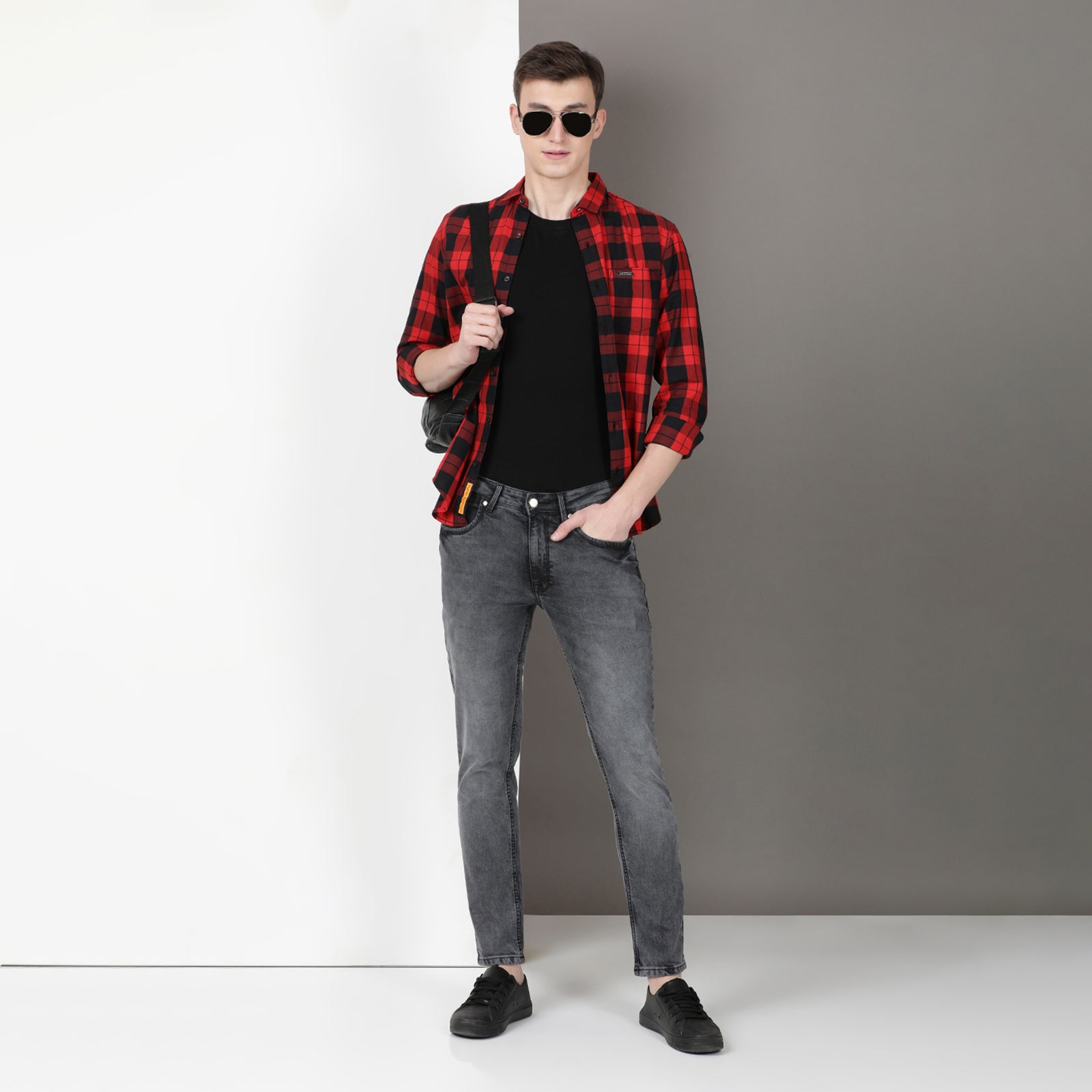 Dark Wash Black Midrise Slim Fit Jeans