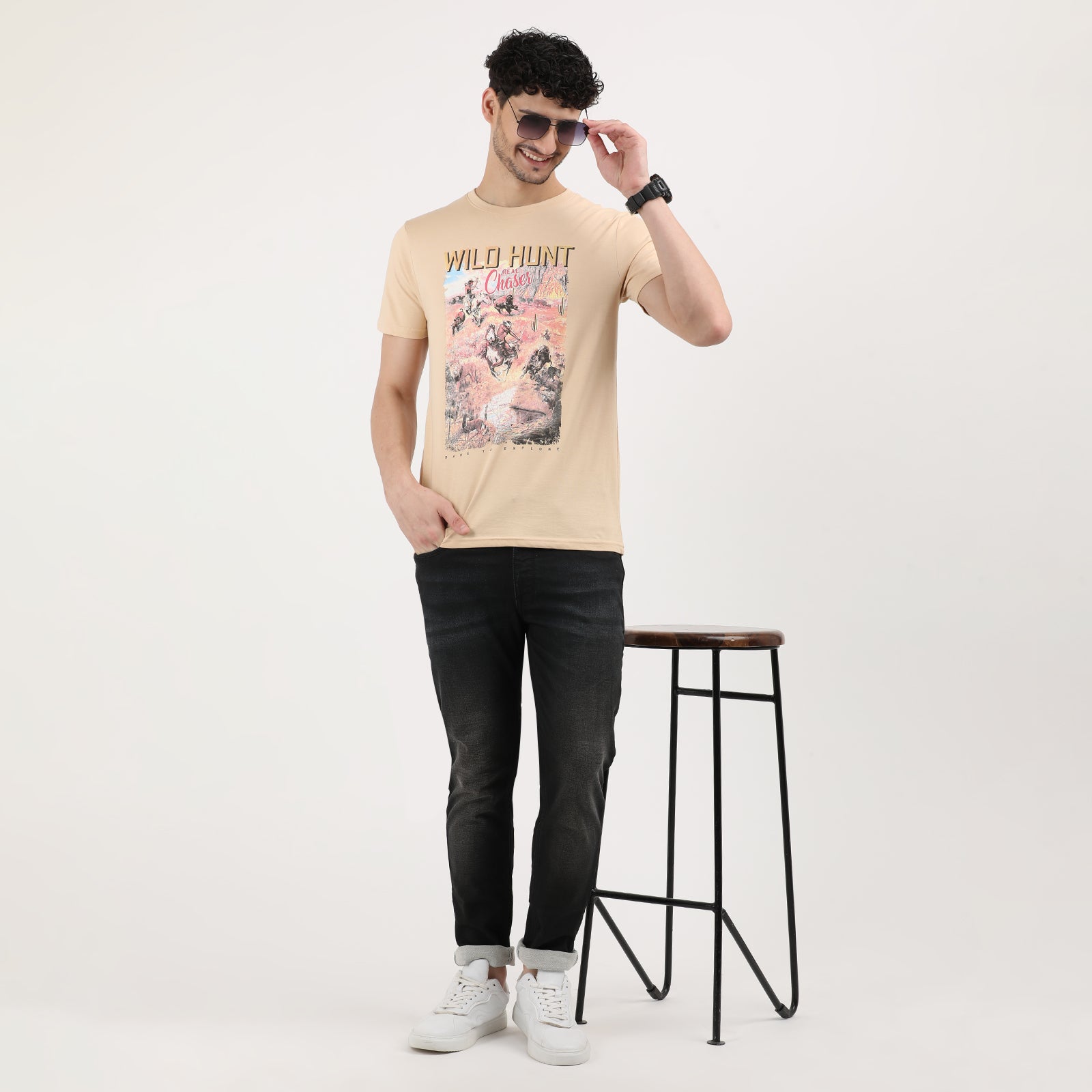 Honey Peach Wild Hunt Chase Graphic Print T-Shirt