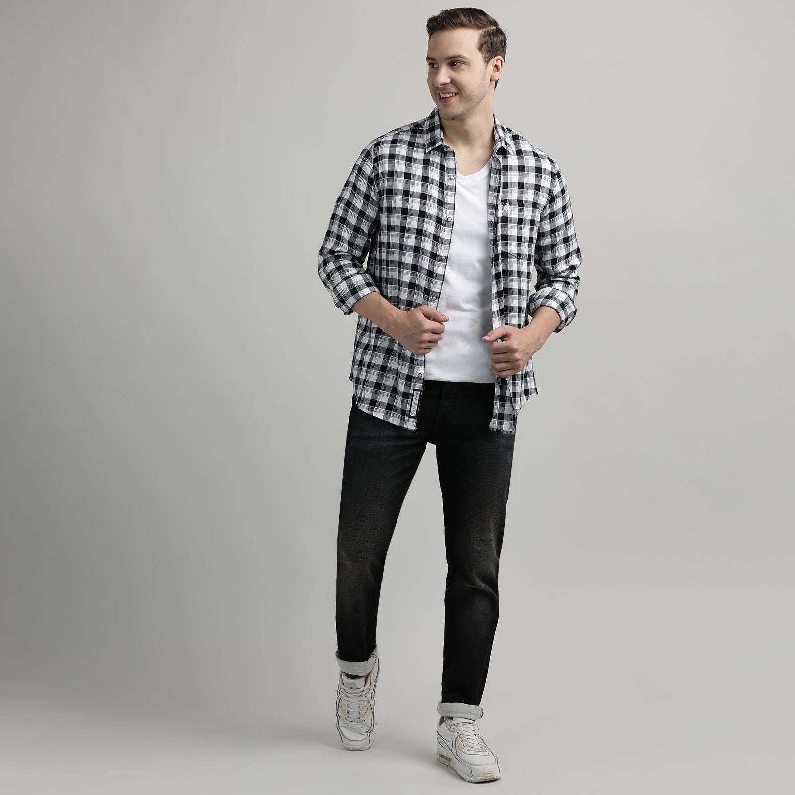 Black & White Checks Full Sleeve Shirt