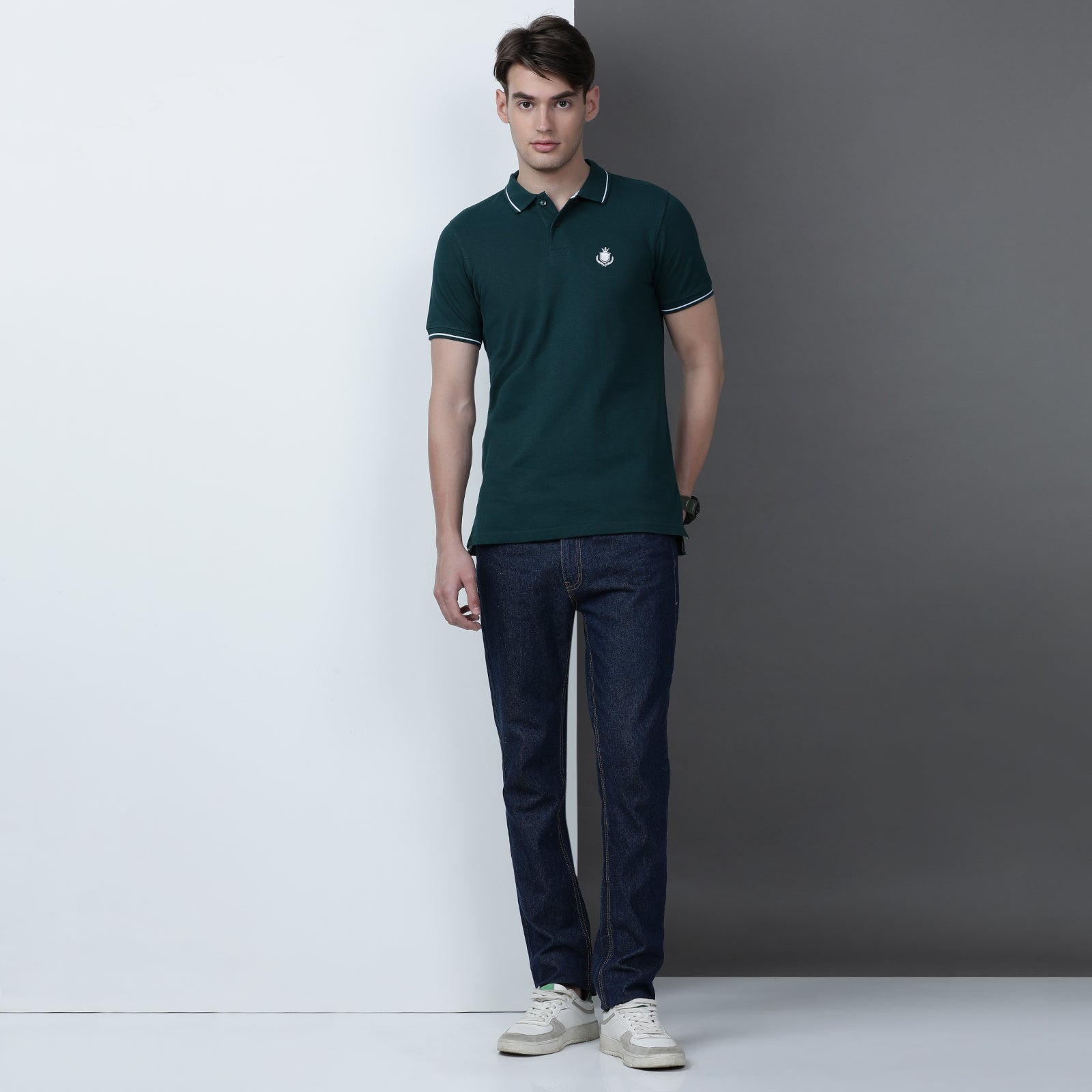 Solid Men Slim Fit Polo T-Shirt