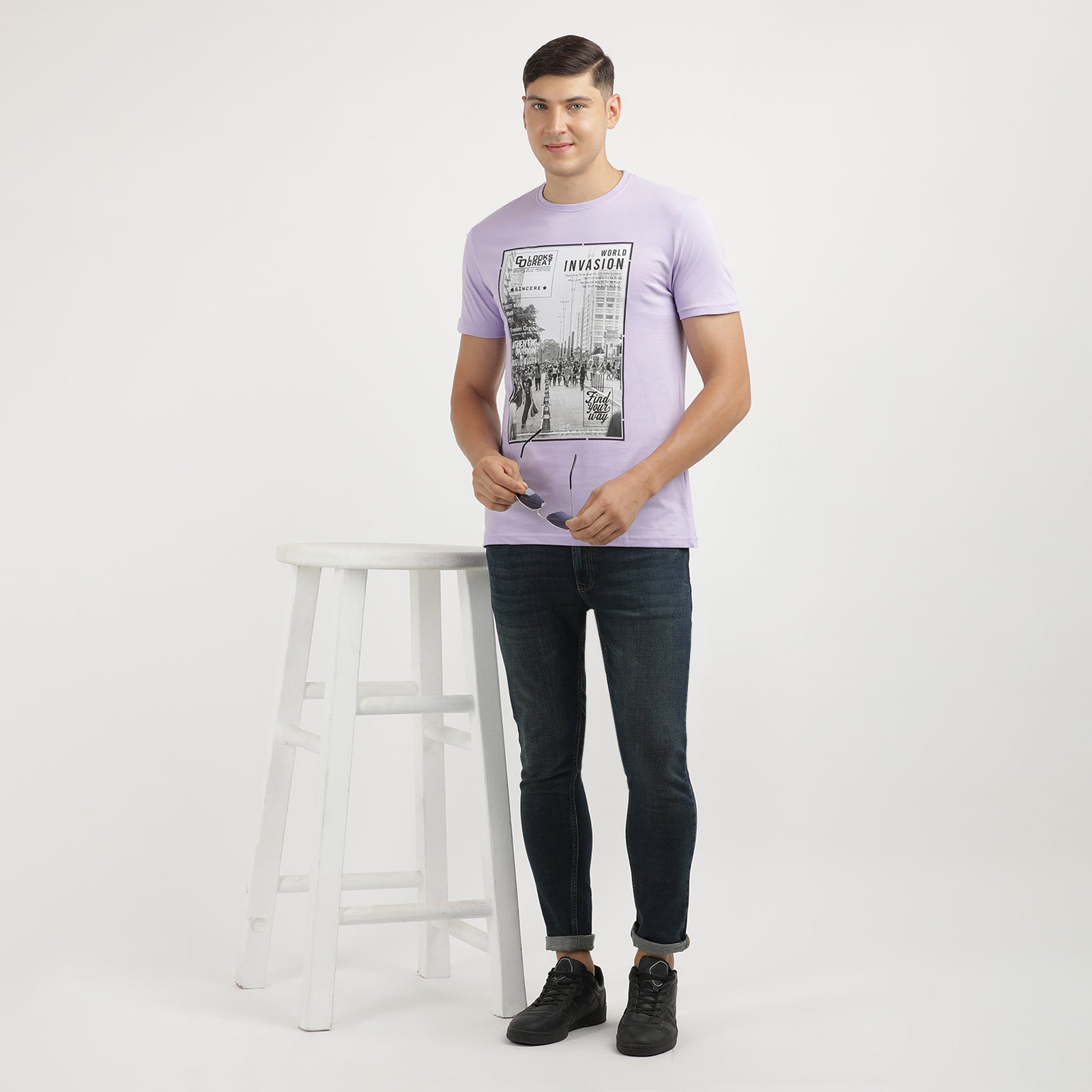 Men's Lavender World Invasion Find Your Way Round Neck Printed T-Shirt