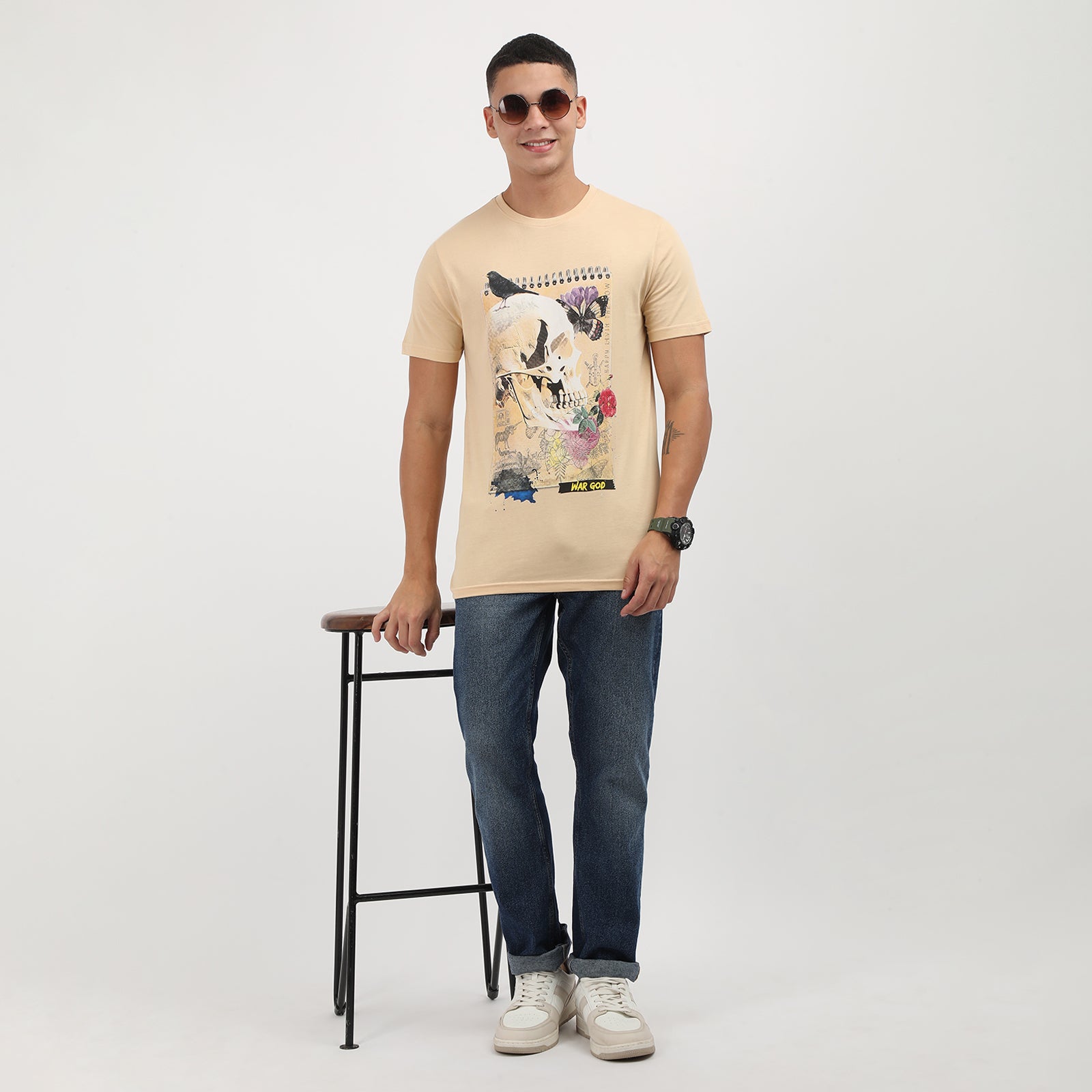 Honey Beach War God Men's Graphic Printed Crew Neck T-Shirt