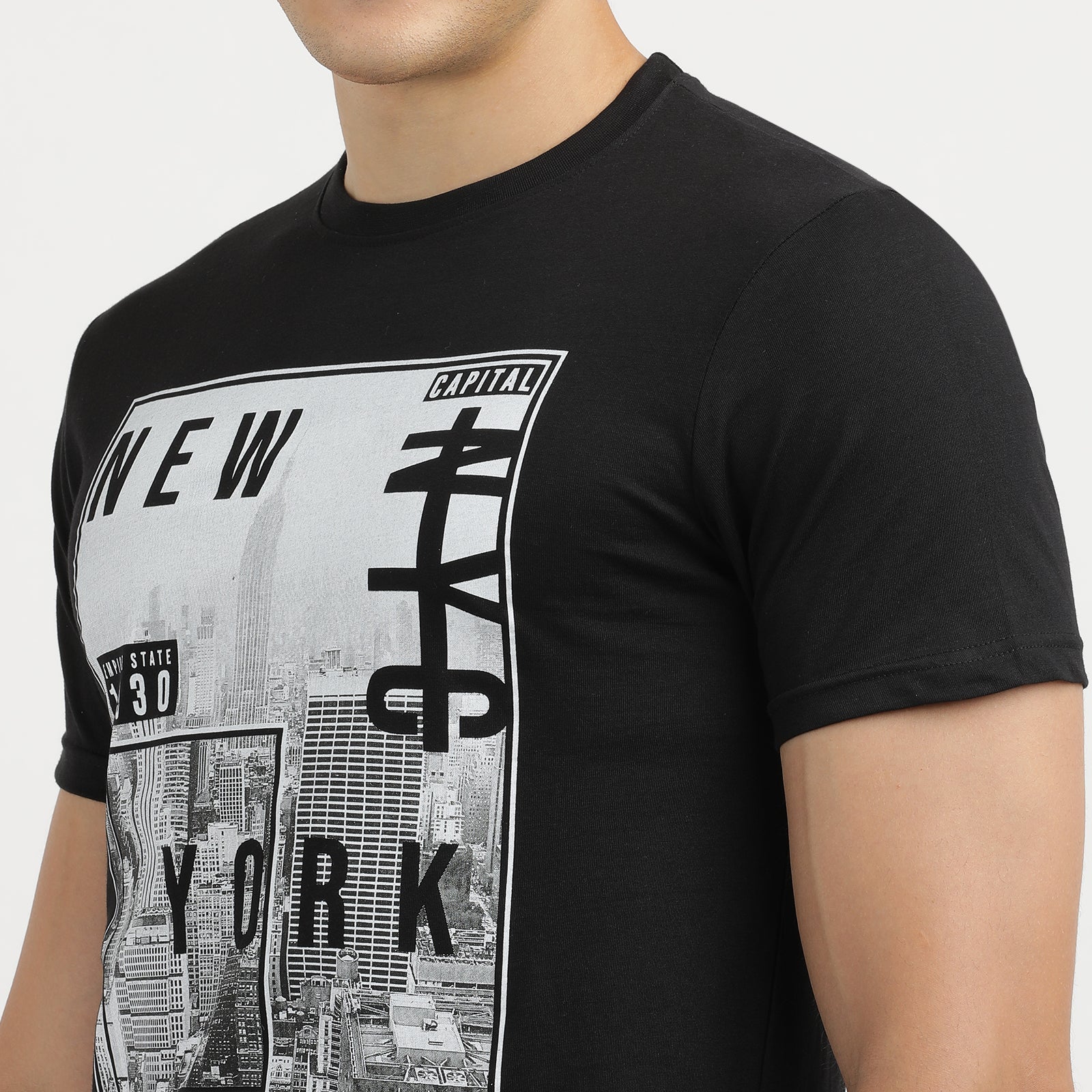 Men's Jet Black New York Urban City Round Neck Graphic Printed T-Shirt