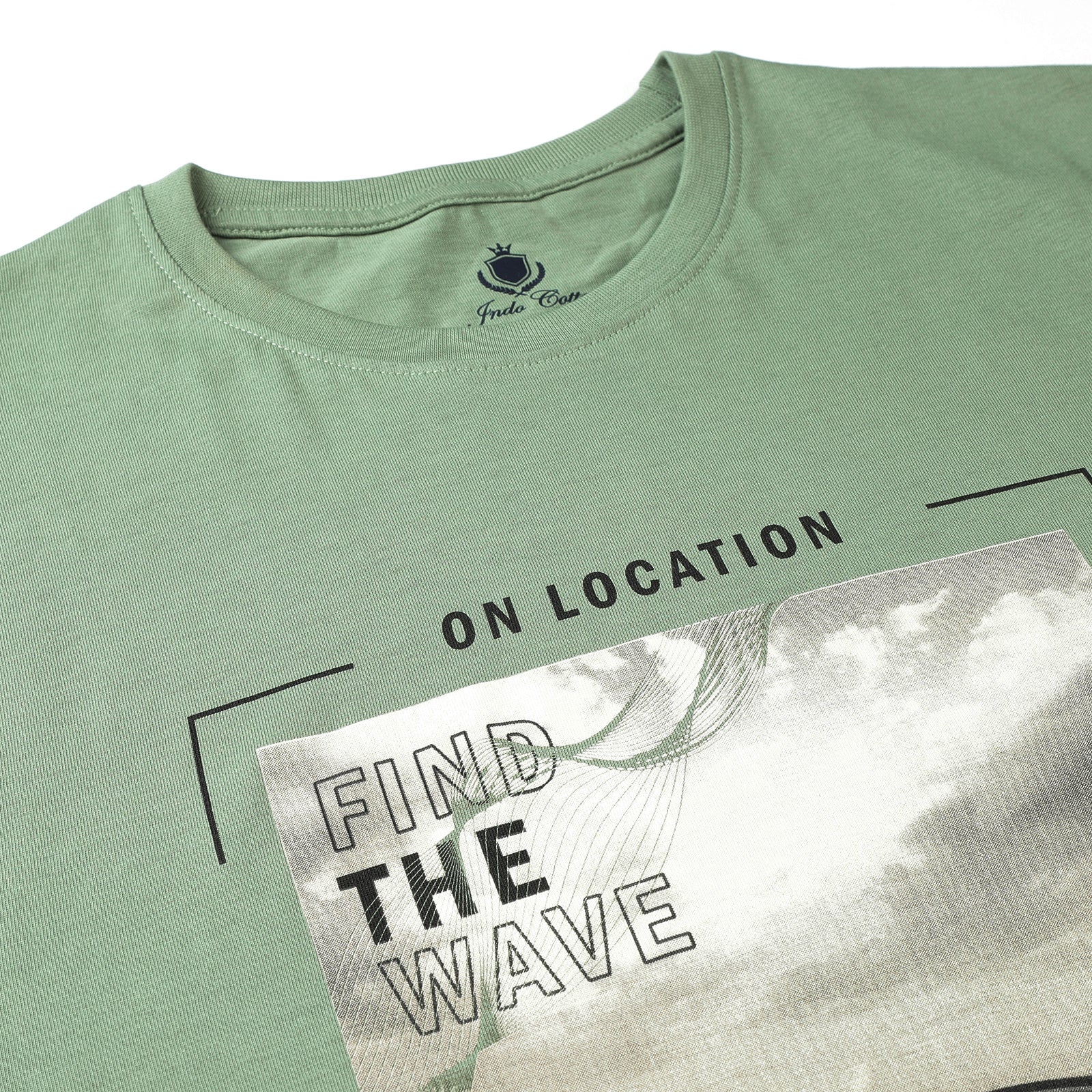 Men's Turf Green Find The Wave Graphic Crew Neck Printed T-Shirt